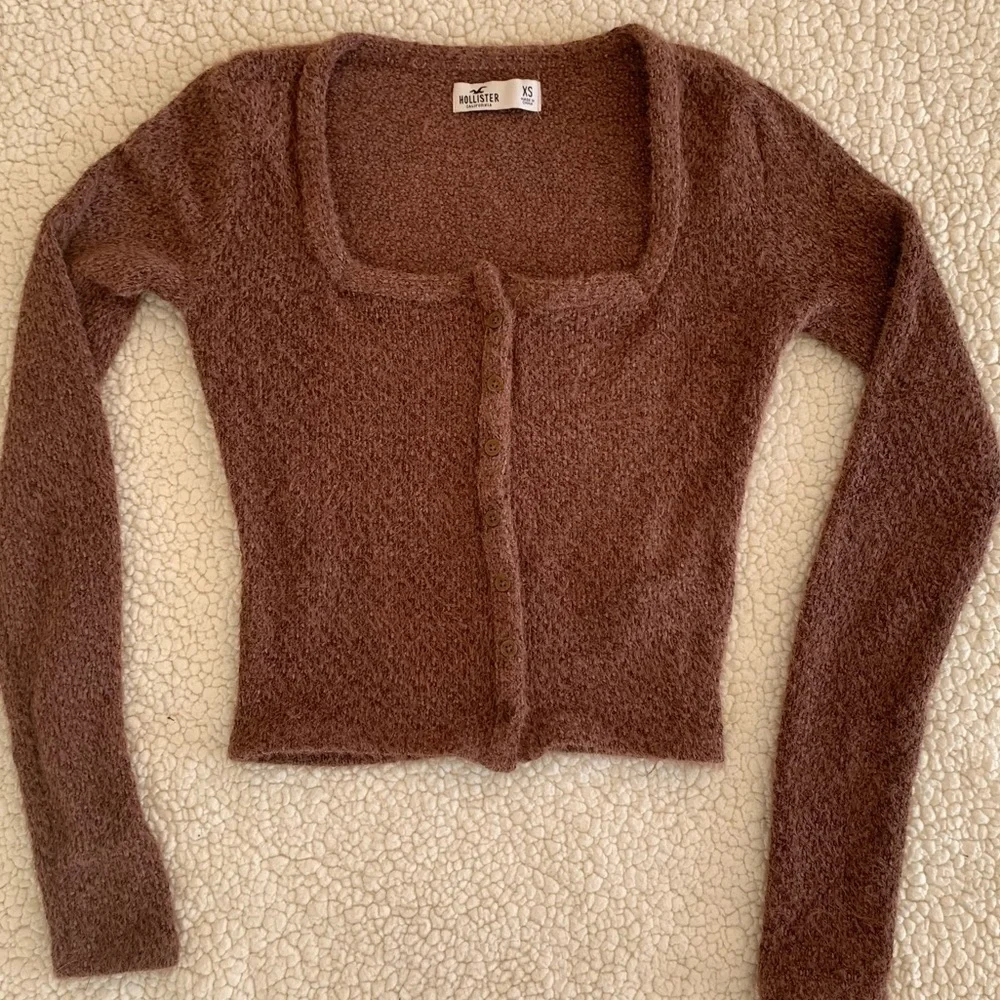 Hollister Brown Cozy Fuzzy Square Neck Cropped Cardigan Size XS - Picture 1 of 4